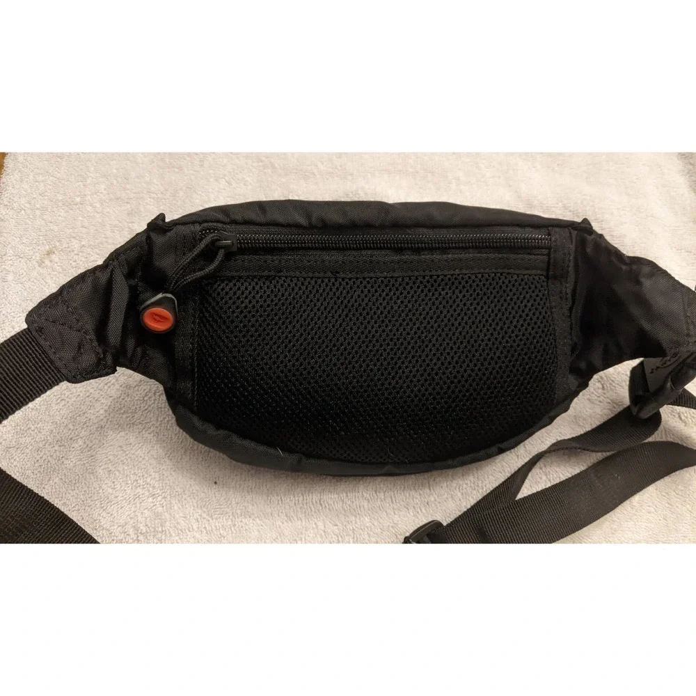 Caribee Compact Travel Waist Pack, Moonlite, Black, 90s, Vintage, Hiking